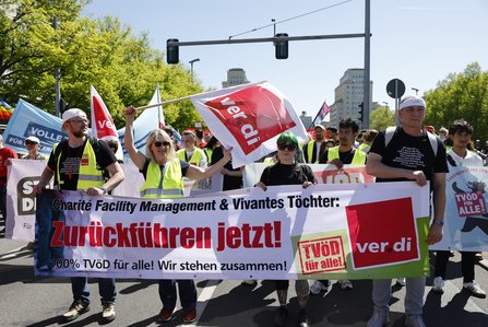 Demonstartionszug des DGB zum 1. Mai 2026 vom Strausberger Platz zum Roten Rathaus
