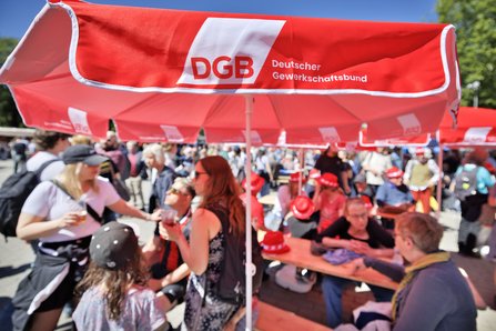 Demonstartionszug des DGB zum 1. Mai 2026 vom Strausberger Platz zum Roten Rathaus