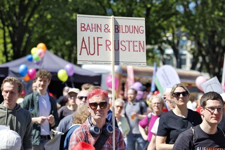 Demonstartionszug des DGB zum 1. Mai 2026 vom Strausberger Platz zum Roten Rathaus