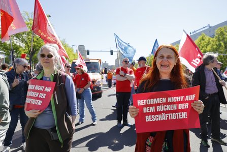 Demonstartionszug des DGB zum 1. Mai 2026 vom Strausberger Platz zum Roten Rathaus